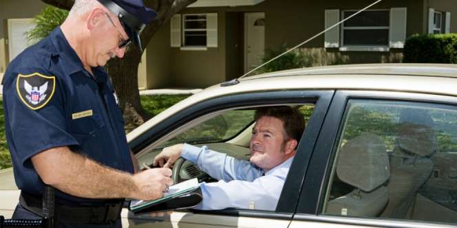 Hukuman Unik, Pelanggar Lalulintas Diminta Bersedekah