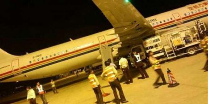 Tak Sabar Antre, Penumpang Buka Pintu Darurat Pesawat