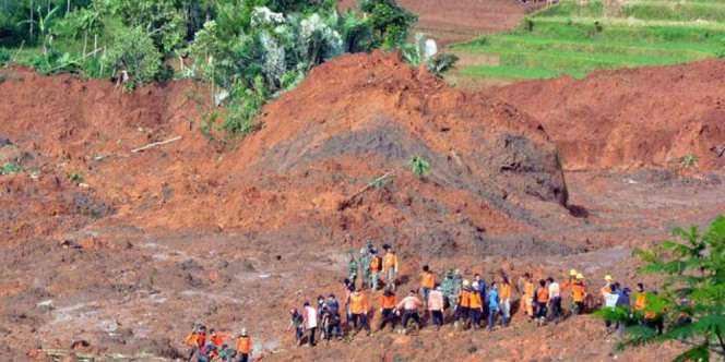 Ibu dan Anak Korban Longsor Banjarnegara Tewas Berpelukan