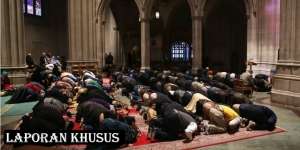 Damai (3): Bila Muslim AS Salat Jumat di Gereja Katedral