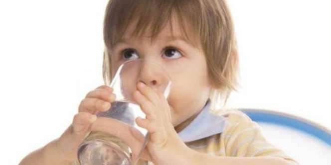 8 Minuman Ini Sebaiknya Tidak Diminum Anak-anak