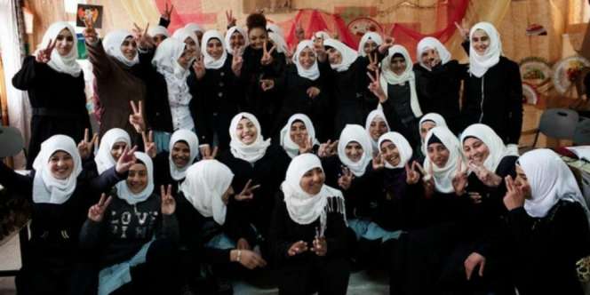 Kedekatan Janet Jackson dengan Anak-anak Palestina