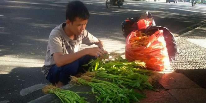 Kisah Remaja Tulang Punggung Keluarga