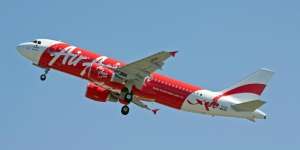 Pesawat Hilang, Saham AirAsia Terjun Bebas