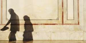 Kisah Perempuan Melarat Memikirkan Kesucian Harta