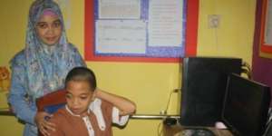Bocah Penderita Lumpuh Otak Ini Penghafal Alquran
