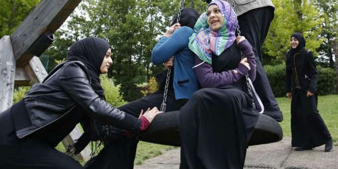 Kisah Gadis Inggris Jadi Mualaf dari Alquran Pinjaman