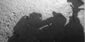 Geger Penampakan Makhluk Misterius di Mars