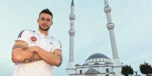 Pesepakbola Muda Jerman Peluk Islam