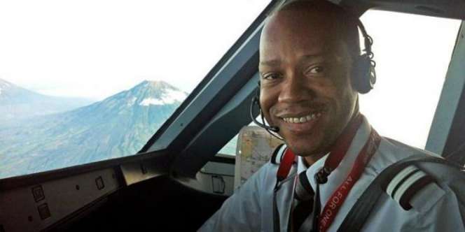 Keluarga Kopilot QZ8501 Gugat AirAsia Indonesia