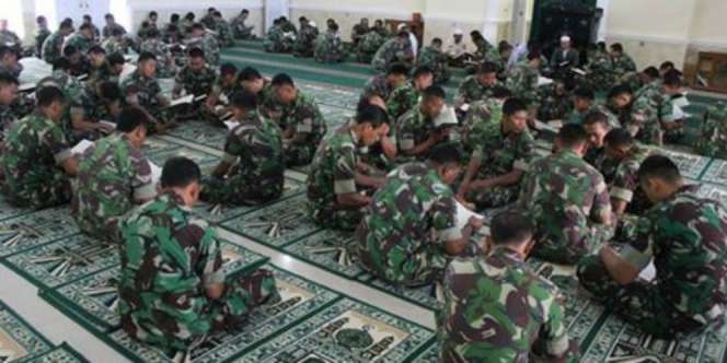 Anggota TNI AU Pekanbaru Wajib Bisa Baca Alquran