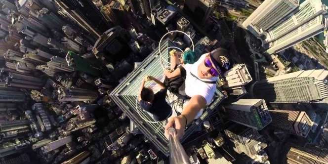 10 Gedung Lokasi Selfie Terpopuler