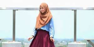 Ardiatami: Hijab `2 in 1` Denim dan Velvet