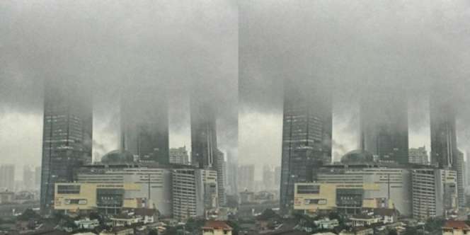 Heboh Awan Aneh `Telan` Atap Gedung di Jakarta Selatan