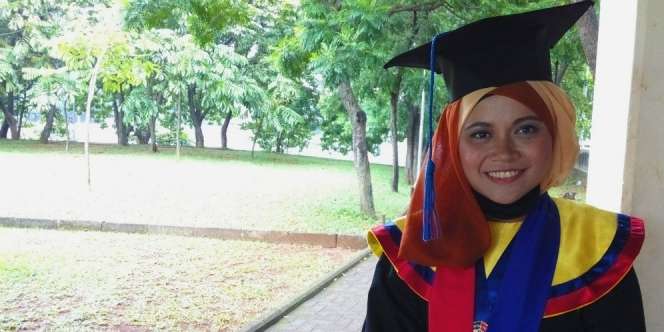 Anak Buruh Tani `Bawa Pulang` Cumlaude ke Gombong