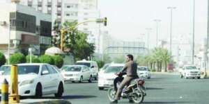 Polantas Terobos Lampu Merah Tuai Kecaman