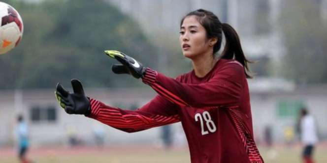 Lina, Kiper Cantik yang Jago 'Tahan' Hati Pria