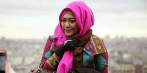 Tasya Gunoto: Tutorial Hijab Berbahan Kasmir