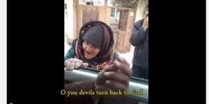 Gempar, Nenek Berani Maki dan Ceramahi Anggota ISIS