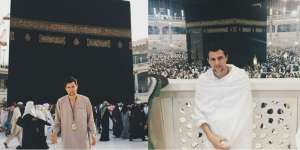 Momen Rasa Syukur Stuart Collin Saat Umroh