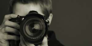 Jepretan Menakjubkan Tuntun Fotografer Swedia Peluk Islam