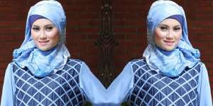 Shasmira: Dress Denim untuk Tampil Modis