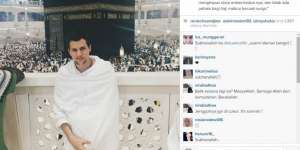 Perjalanan Umrah Aktor Tampan Stuart Collin