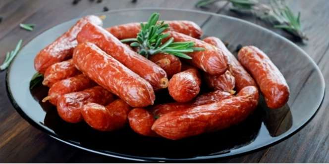 Makan Sosis Bisa Picu Sel Kanker Pankreas? 