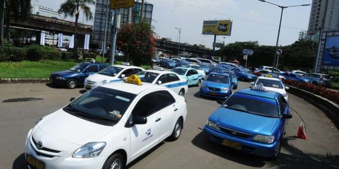 Keracunan AC Mobil, Empat Penumpang Pingsan di Jalan