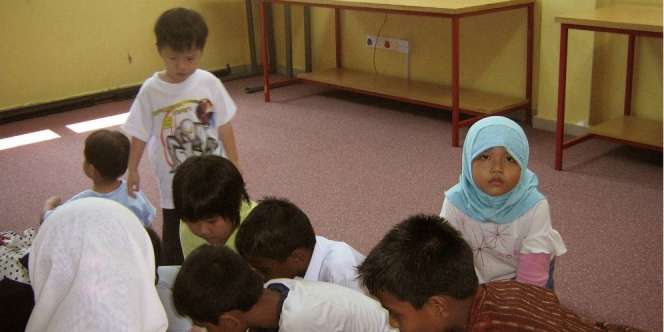 Perhatian untuk Ali dan Ahmad