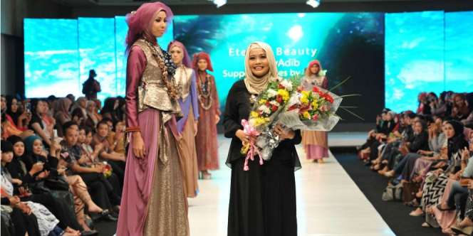 Tuty Adib Bawa Keindahan Candi di IFW 2015