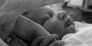 Memilukan, Bertemu Bayi yang Tak Bisa Menangis
