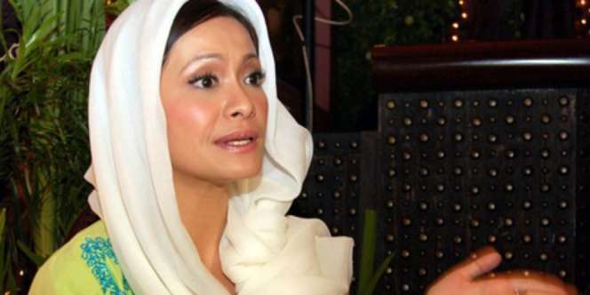 Ersa Mayori: Wanita Berhijab Lebih Cantik, Tapi...