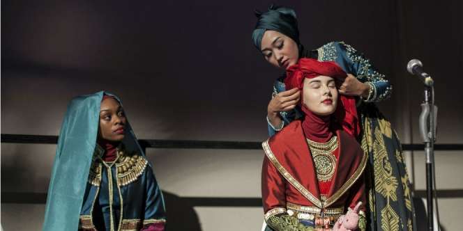 Dian Pelangi Jadi Hijab Stylish di London
