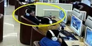 Pemuda Tewas Mengenaskan Usai Main Internet 19 Jam