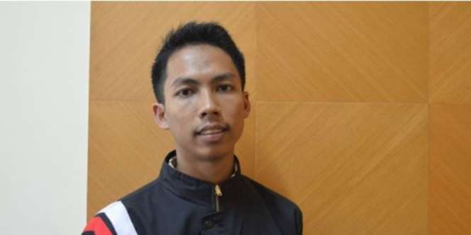 Raih Cum Laude, Anak Pedagang Ikan Ini Pilih Bangun Desa