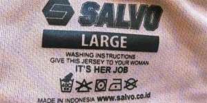 Heboh Perusahaan Indonesia Lecehkan Wanita di Label Kaos