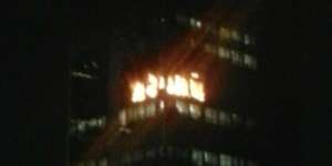 Wisma Kosgoro Dekat Bundaran HI Terbakar Hebat