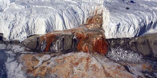 Air Terjun `Darah`, Kunci Ilmuwan Temukan Alien