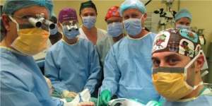 Dokter Ini Sukses Sambung Alat Vital