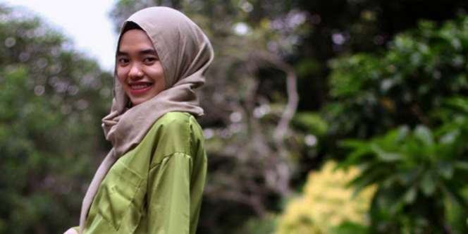 Puput Utami 'Sulap' Sarung Jadi Rok Cantik