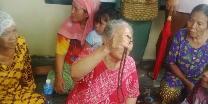 Tasbih Usia 120 Tahun Tetap Utuh Saat Kebakaran