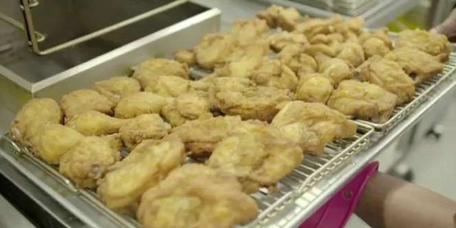 Begini Kondisi Kehidupan 35 Hari Ayam KFC Sebelum Digoreng