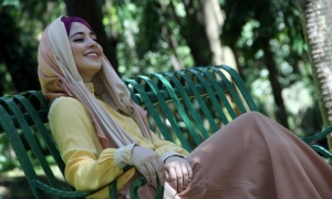 Risty Tagor Makin Nyaman dengan Busana Syar`i