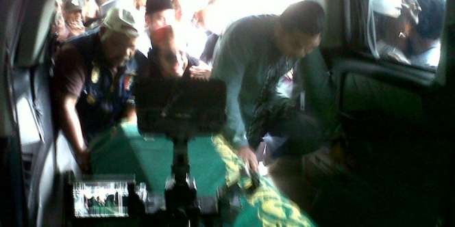 Jenazah Olga Dibawa Ke Masjid Untuk Disalatkan