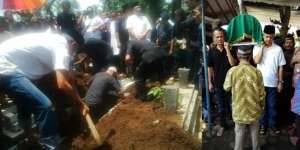 Gubernur Jateng Kuburkan Sendiri Jenazah Ibunda