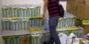 Waspada! Air Zamzam Palsu Beredar di Tanah Abang