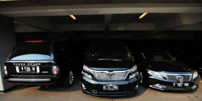 Kenaikan Anggaran DP Mobil Pejabat Negara Atas Usul Ketua DPR