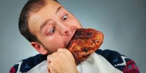 Awas, Makan Malam Sebelum Tidur Bisa Berujung Stroke