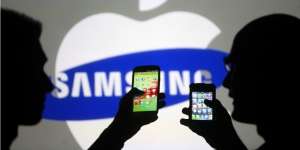Pertarungan Baru Samsung Versus Apple Kembali Pecah